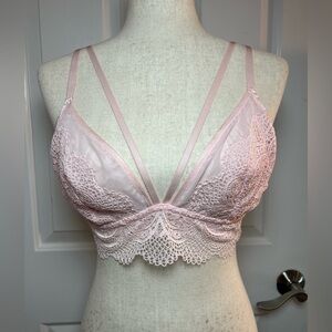 VICTORIA'S SECRET‎ Sexy Strappy
CROCHET Lace Bralette Bra Pink Size XL
